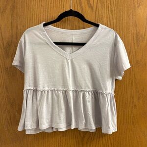 SO Lavender V-Neck Ruffle Short Sleeve Top Medium